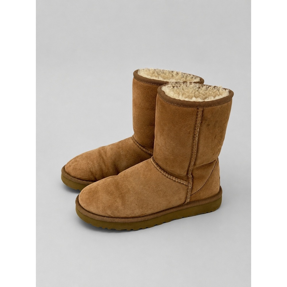 UGG Classic Short II Boots Women 8 Chestnut Brown Suede Shearling Lined